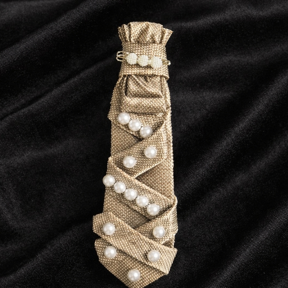 Elegant Gold Tie with Pearl Accents